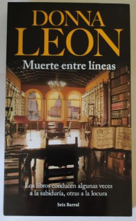 Seller image for Muerte entre lneas. for sale by La Leona LibreRa