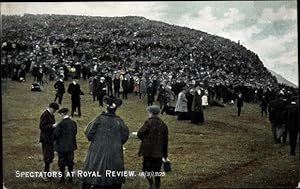 Bild des Verkufers fr Ansichtskarte / Postkarte Edinburgh Schottland, Royal Review 1905, Spectators zum Verkauf von akpool GmbH