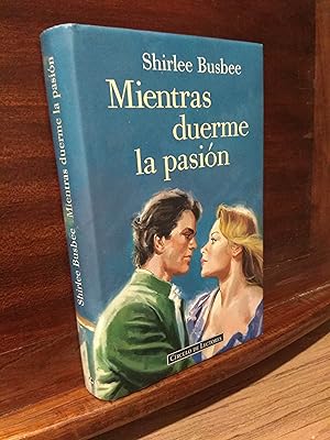 Imagen del vendedor de Mientras duerme la pasin a la venta por Libros Antuano