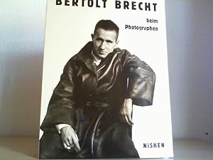 Immagine del venditore per Bertolt Brecht beim Photographen : Portrtstudien. von Konrad Ressler. Hrsg. von Michael Koetzle venduto da Antiquariat im Schloss