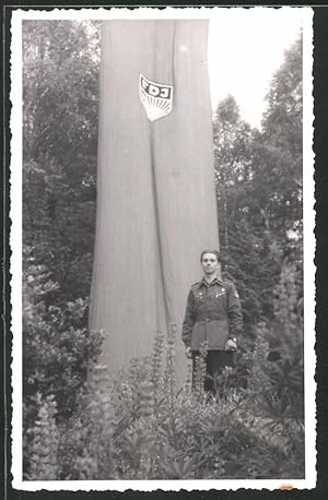 Fotografie FDJ-Frei Deutsche Jugend, Pionier in Uniform