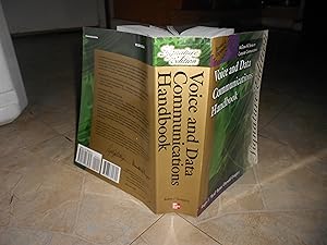 Image du vendeur pour Voice and Data Communications Handbook: Signature Edition (McGraw-Hill Computer Communications Series) mis en vente par ralph brandeal