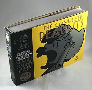 Bild des Verkufers fr The Complete Peanuts - Volume 11: 1971 to 1972 zum Verkauf von Lost Paddle Books, IOBA