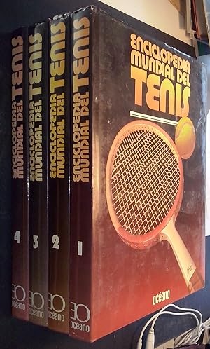 Imagen del vendedor de Enciclopedia mundial del tenis. Tomo I: DE los orgenes a los grandes torneos. Tomo II: De la Copa Davis al tenis olmpico. Tomo III: Los grandes de la raqueta. Tomo IV: El fascinante juego del tenis. 4 tomos a la venta por Librera La Candela