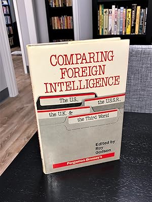 Imagen del vendedor de Comparing Foreign Intelligence a la venta por Forgotten Lore