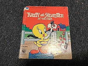 Seller image for TWEETY AND SYLVESTER AT THE FARM for sale by Betty Mittendorf /Tiffany Power BKSLINEN