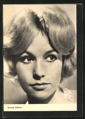 Ansichtskarte Schauspielerin Jeanne Valerie mit blonden Haaren