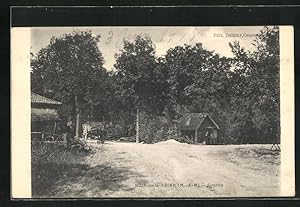 Carte postale Bois-de-la-Reine, Gourbis, vue de la rue