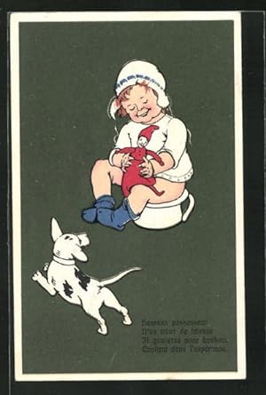Präge-Ansichtskarte lachendes Mädchen spielt mit einer Puppe während sie auf dem Töpfchen sitzt
