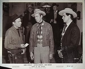 Immagine del venditore per Bend of the River 8 x 10 Still 1952 James Stewart, Arthur Kennedy venduto da AcornBooksNH