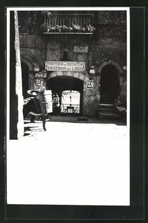Ansichtskarte Emailleschild zur Trattoria dei Cacciatori / Taverna del Lago mit Esel am Eingang