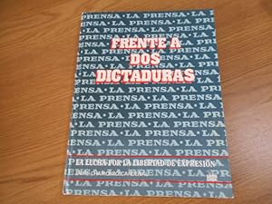 Imagen del vendedor de Frente a dos dictaduras. La lucha por la libertad de expresin. a la venta por Librera Camino Bulnes