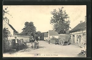 Carte postale Cornant, Le Centre du Village