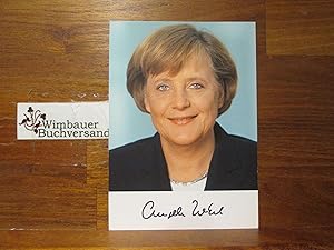 Bild des Verkufers fr Original Autogrammkarte Angela Merkel Bundeskanzlerin zum Verkauf von Antiquariat im Kaiserviertel | Wimbauer Buchversand