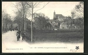 Carte postale Vayrac, Vue générale et Avenue de la Gare