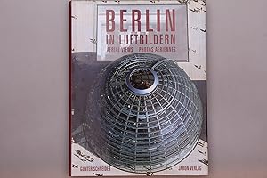 Bild des Verkufers fr BERLIN IN LUFTBILDERN. zum Verkauf von INFINIBU KG