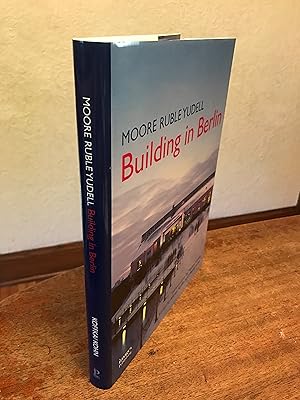 Image du vendeur pour Building in Berlin mis en vente par Chris Duggan, Bookseller