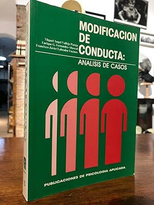 Seller image for Modificacin de conducta: Anlisis de casos. for sale by Librera Miau