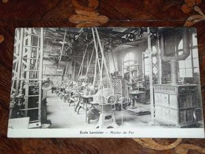 Image du vendeur pour Carte Postale Ancienne - Ecole Lavoisier. Atelier de Fer. mis en vente par JOIE DE LIRE