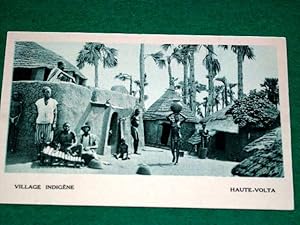 Image du vendeur pour Carte Postale Ancienne - Village Indigne. Haute Volta. Exposition Coloniale 1931. mis en vente par JOIE DE LIRE