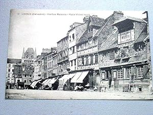 Image du vendeur pour Carte Postale Ancienne - 13 - LISIEUX - Vieilles Maisons - Place Victor-Hugo. mis en vente par JOIE DE LIRE