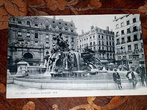 Image du vendeur pour Carte Postale Ancienne - 328 - LYON - Fontaine Bartholdi. E.R. mis en vente par JOIE DE LIRE