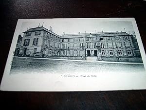 Bild des Verkufers fr Carte Postale Ancienne - SEVRES - Hotel de Ville. zum Verkauf von JOIE DE LIRE