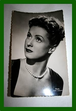 Seller image for Carte postale de l'actrice franaise Danielle Darrieux, nat le 1er mai 1917  Bordeaux. for sale by JOIE DE LIRE