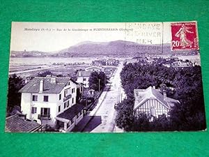 Bild des Verkufers fr Carte Postale Ancienne - HENDAYE. Rue de la Guadeloupe et Fuenterrabia (Espagne). zum Verkauf von JOIE DE LIRE