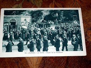 Bild des Verkufers fr Carte Postale Ancienne - 58 - LOURDES - La Grotte - Dpart de la procession. zum Verkauf von JOIE DE LIRE