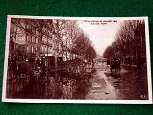 Image du vendeur pour Carte Postale Ancienne - PARIS - LA GRANDE CRUE DE LA SEINE (29 Janvier 1910). AVENUE RAPP. mis en vente par JOIE DE LIRE