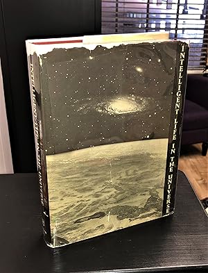 Imagen del vendedor de Intelligent Life in the Universe [first edition] a la venta por Forgotten Lore