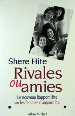 Seller image for RIVALES OU AMIES. LA MUTATION PROFONDE DES RELATIONS ENTRE LES FEMMES for sale by Livres Norrois