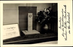 Imagen del vendedor de Foto Ansichtskarte / Postkarte Hamburg Gro� Borstel, Gustav Falke Denkmal, Baustein f�r die Errichtung a la venta por akpool.de - akpool GmbH