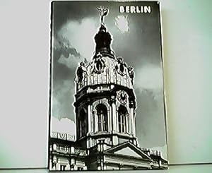 Seller image for Berlin in der Geschichte seiner Bauten. Aufnahmen von H. Urbschat und H. J. Fischer. for sale by Antiquariat Kirchheim
