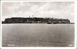 Seller image for Ansichtskarte / Postkarte Helgoland in Schleswig Holstein, Blick vom Meer zur Insel, Leuchtturm for sale by akpool GmbH