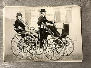Première voiture à moteur Daimler 1886