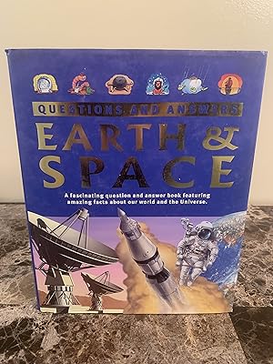 Imagen del vendedor de Earth & Space: Questions and Answers a la venta por Vero Beach Books