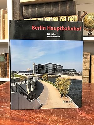 Bild des Verkufers fr Berlin Hauptbahnhof. zum Verkauf von Antiquariat Seibold