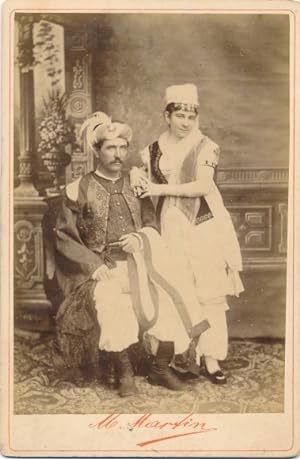 Ansichtskarte / Postkarte Mann und Frau in orientalischer Tracht, Portrait