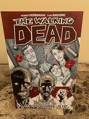 Image du vendeur pour The Walking Dead: Volume 1: Days Gone Bye mis en vente par Vero Beach Books