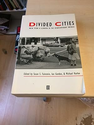 Immagine del venditore per Divided Cities: New York & London in the Contemporary World venduto da Dreadnought Books