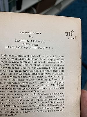 Bild des Verkufers fr Martin Luther and the birth of Protestantism (Pelican originals) zum Verkauf von Regent College Bookstore