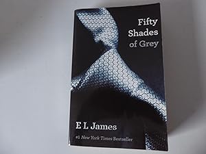 Bild des Verkäufers für Fifty Shades of Grey. Erotic Romance. Paperback zum Verkauf von Deichkieker Bücherkiste