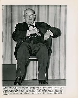 NO TIME FOR REPLACEMENT - An original 20 April 1959 press photograph of Winston S. Churchill spea...