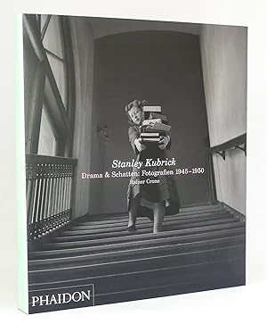 Bild des Verkufers fr Stanley Kubrick - Drama & [und] Schatten: Fotografien 1945-1950 : Prolog von Jeff Wall zum Verkauf von exlibris24 Versandantiquariat