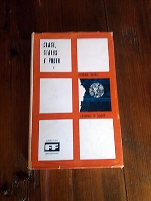 Seller image for CLASE, STATUS Y PODER. I for sale by Itziar Arranz Libros & Dribaslibros