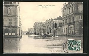 Ansichtskarte Angers, Inondations 1910, Rue Thiers, Strassenpartie