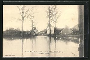 Ansichtskarte Conflans-sur-Seine, Hochwasser / Crue de la Seine 1910, L`Entrée du Village