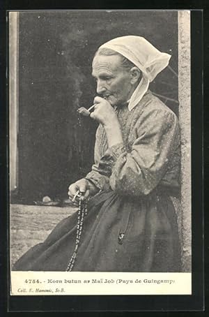 Ansichtskarte Alte französische Bäuerin beim Rauchen ihrer Pfeife